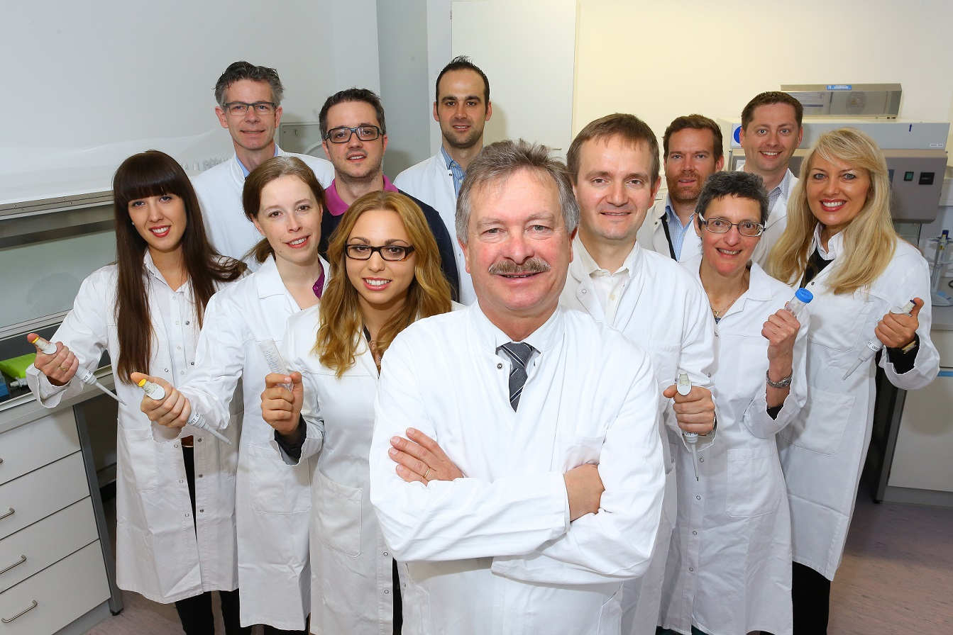 Prim. Univ.Prof. Dr. Drexel mit VIVIT-Team © Hofmeister / Vorarlberger Nachrichten